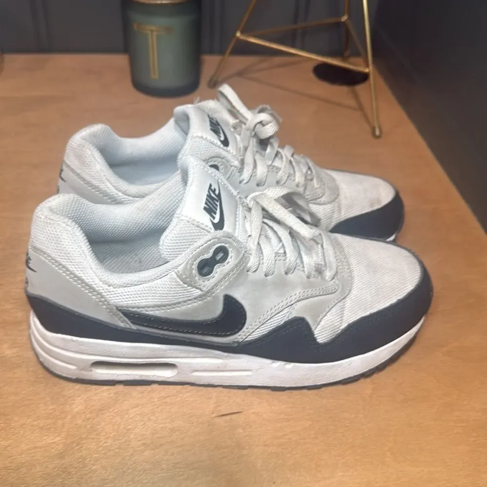 Nike air max 1 white black and grey size 4.5Y